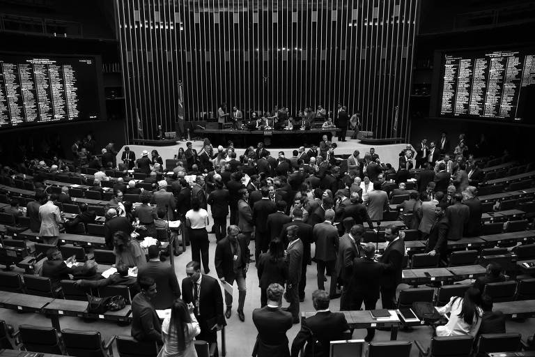 Congresso avança em debate sobre reforma administrativa